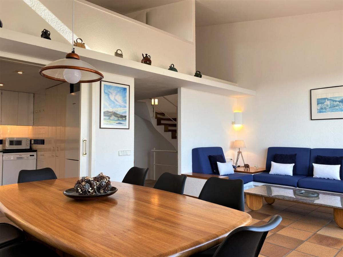Matilla - Apartamento Con Parquin Cadaques Luaran gambar